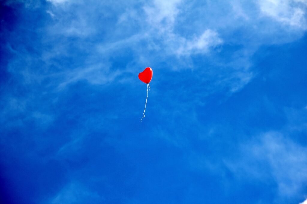 heart, balloon, sky-1046693.jpg